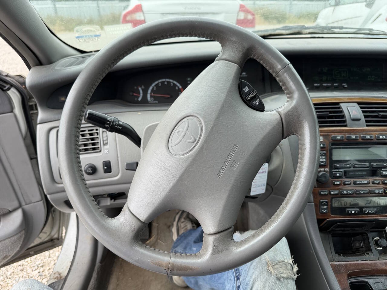 Used 2000 Toyota Avalon XL FWD image 32