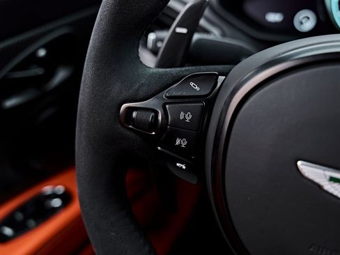 Used 2023 Aston Martin DBS Coupe RWD image 69