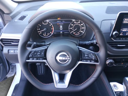 New 2025 Nissan Altima 2.5 SR image 10