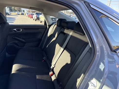 Certified 2024 Honda Civic EX image 32