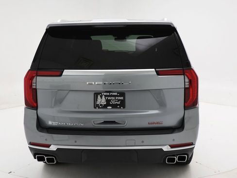 Used 2025 GMC Yukon XL Denali image 8