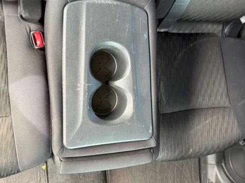 Used 2017 Nissan Rogue S image 30