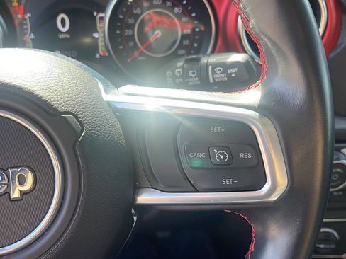 Used 2021 Jeep Wrangler Unlimited Rubicon image 17