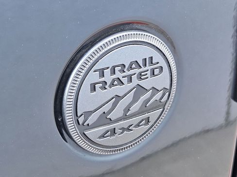 Used 2023 Jeep Gladiator Sport image 14