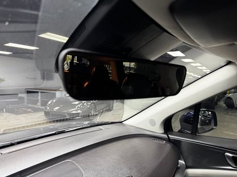 Used 2024 Kia Carnival LX image 28