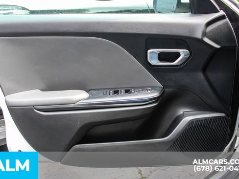 Used 2025 Kia K4 FWD image 35
