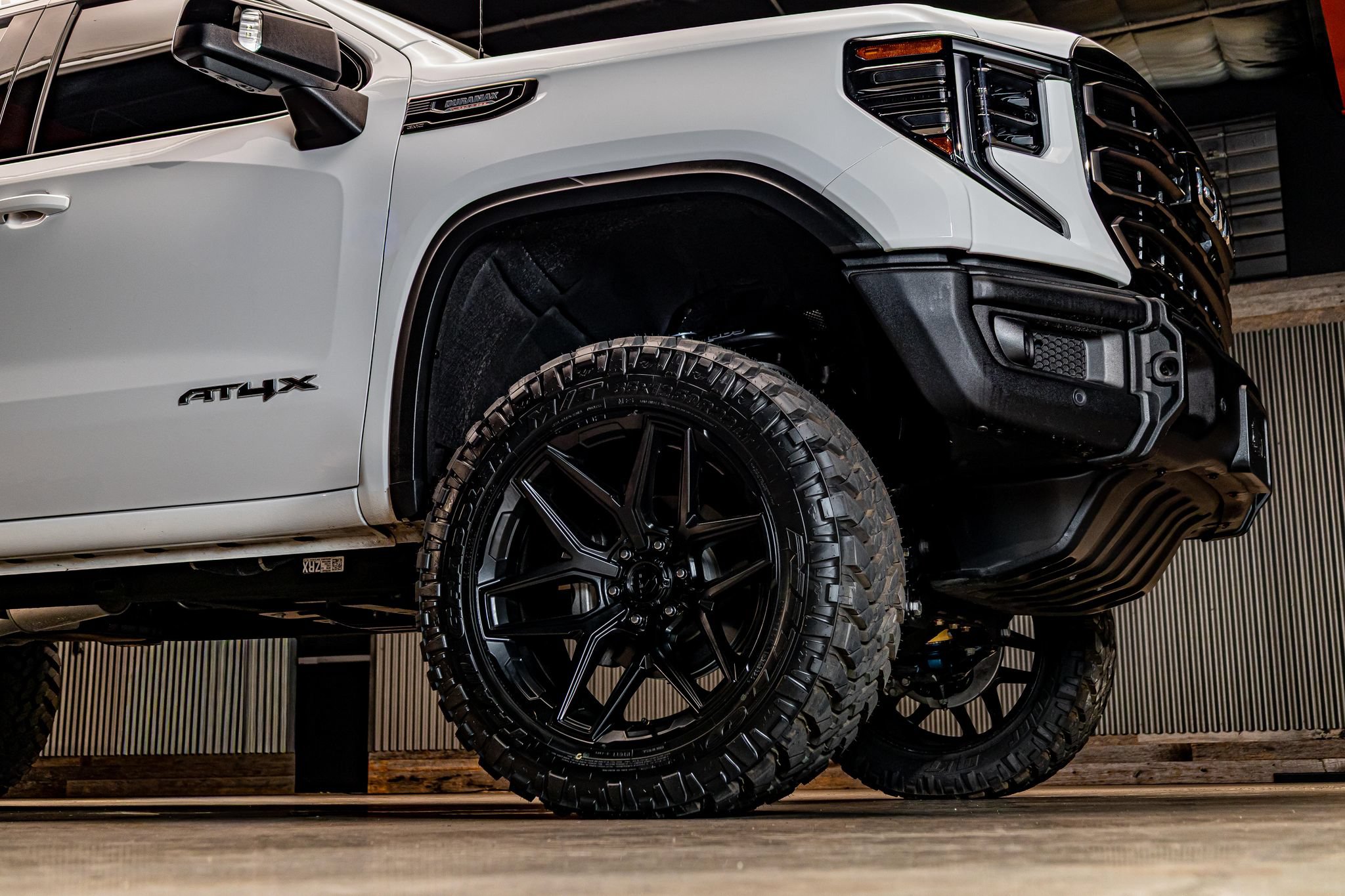 Used 2025 GMC Sierra 1500 AT4X AWD/4WD image 13