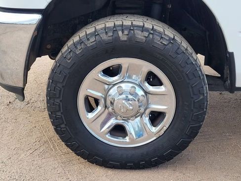 Used 2018 RAM 2500 Tradesman w/ Chrome Appearance Group AWD/4WD image 10