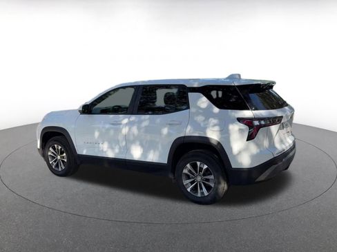 Used 2025 Chevrolet Equinox LT image 10