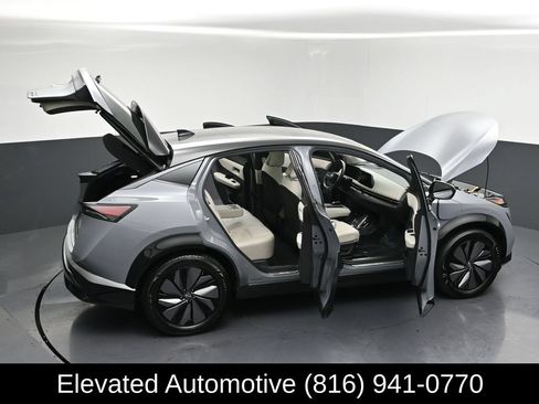 Used 2024 Nissan Ariya AWD image 35