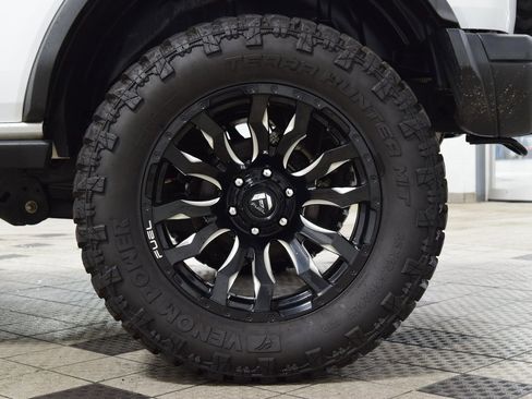 Used 2022 Ford Bronco Black Diamond w/ Sasquatch Package image 23