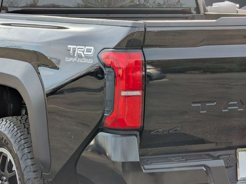 Used 2025 Toyota Tacoma TRD Off-Road image 13