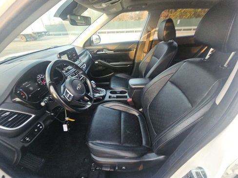 Used 2021 Kia Seltos SX w/ SX Sunroof Package image 25