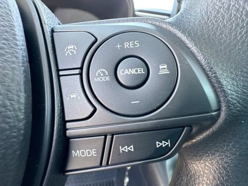 Used 2025 Toyota Corolla LE FWD image 27