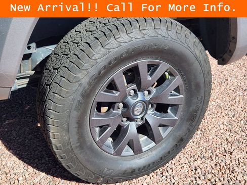 Used 2021 Toyota Tacoma SR5 AWD/4WD image 10