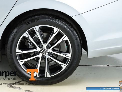 Used 2025 Volkswagen Jetta Sport FWD image 6