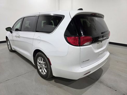 Used 2024 Chrysler Voyager LX image 2