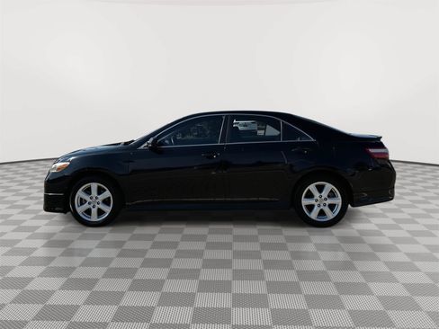 Used 2009 Toyota Camry XLE FWD image 3