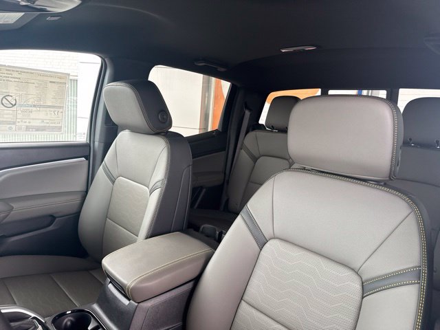 New 2026 Chevrolet Colorado ZR2 AWD/4WD image 14