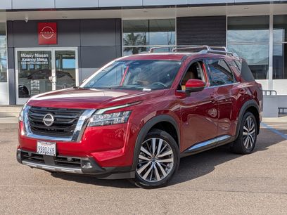 Certified 2022 Nissan Pathfinder Platinum w/ Cargo Package