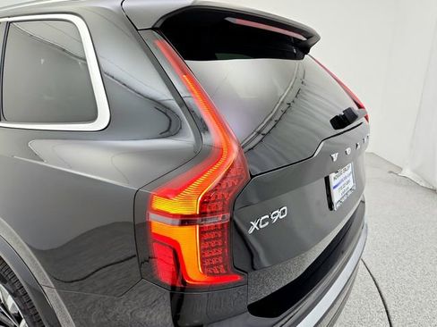 New 2026 Volvo XC90 B6 Plus w/ Protection Package image 25