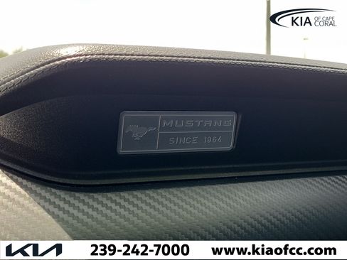 Used 2017 Ford Mustang Coupe RWD image 28