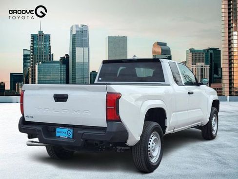Used 2025 Toyota Tacoma SR image 6