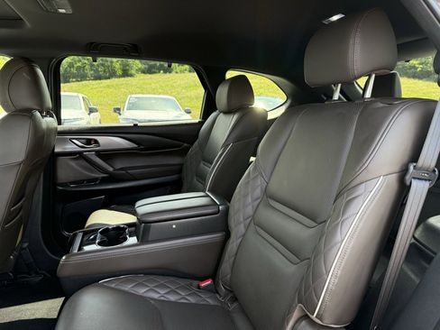 Used 2023 MAZDA CX-9 Signature image 14