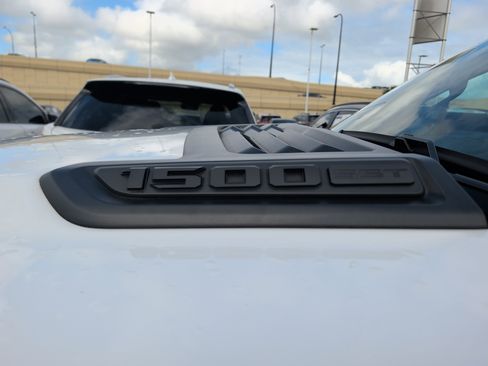 Used 2025 RAM 1500 Laramie w/ Sport Appearance Package image 4