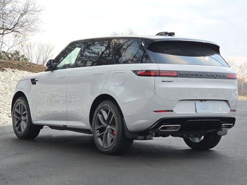 New 2025 Land Rover Range Rover Sport Dynamic SE image 23
