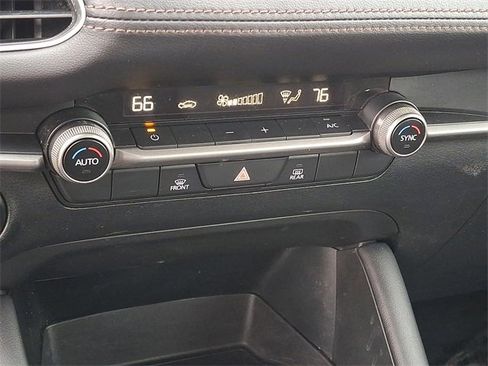 Used 2023 MAZDA MAZDA3 s image 12