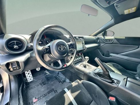 Used 2022 Toyota GR86 Premium RWD image 14