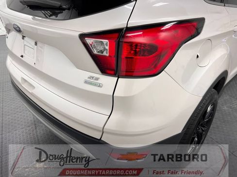 Used 2019 Ford Escape SE FWD image 14