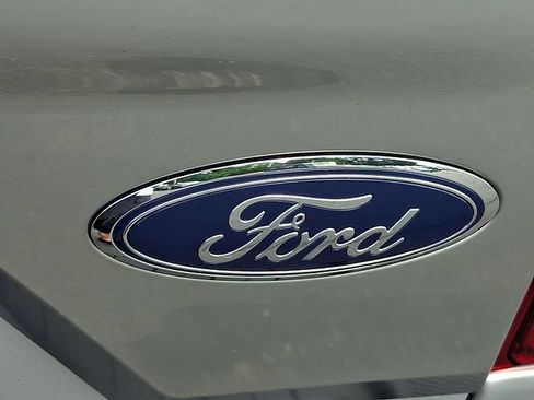 Certified 2018 Ford F150 Platinum w/ Equipment Group 701A Luxury AWD/4WD image 30