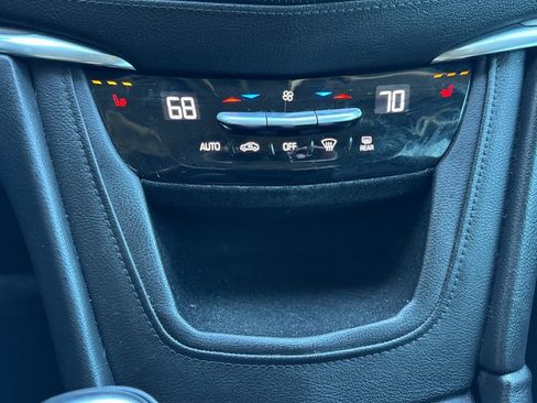 Used 2017 Cadillac XT5 Luxury image 13