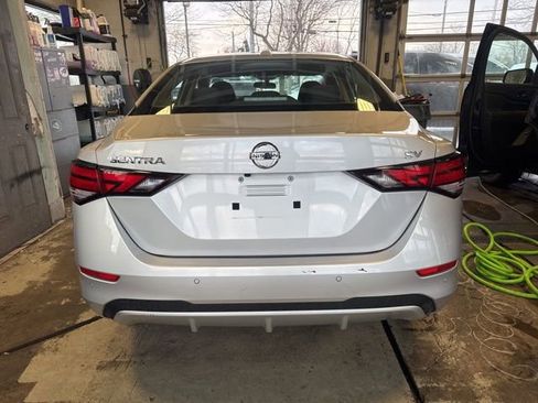 Used 2020 Nissan Sentra SV image 3