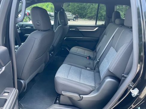 Used 2025 GMC Acadia Elevation AWD/4WD image 20