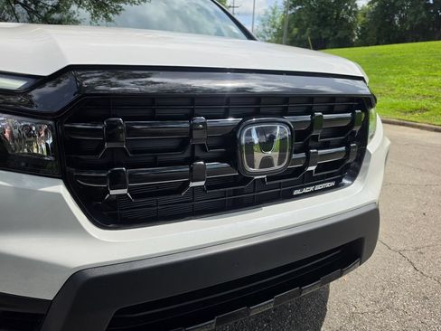 Used 2025 Honda Ridgeline Black Edition image 12