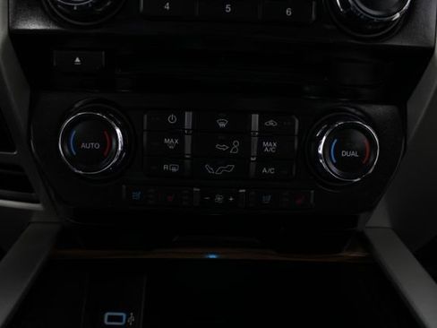 Used 2017 Ford F150 Lariat AWD/4WD image 6
