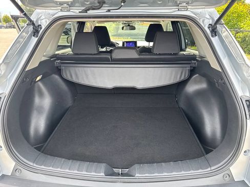 Used 2025 Toyota Corolla Cross LE AWD/4WD image 15