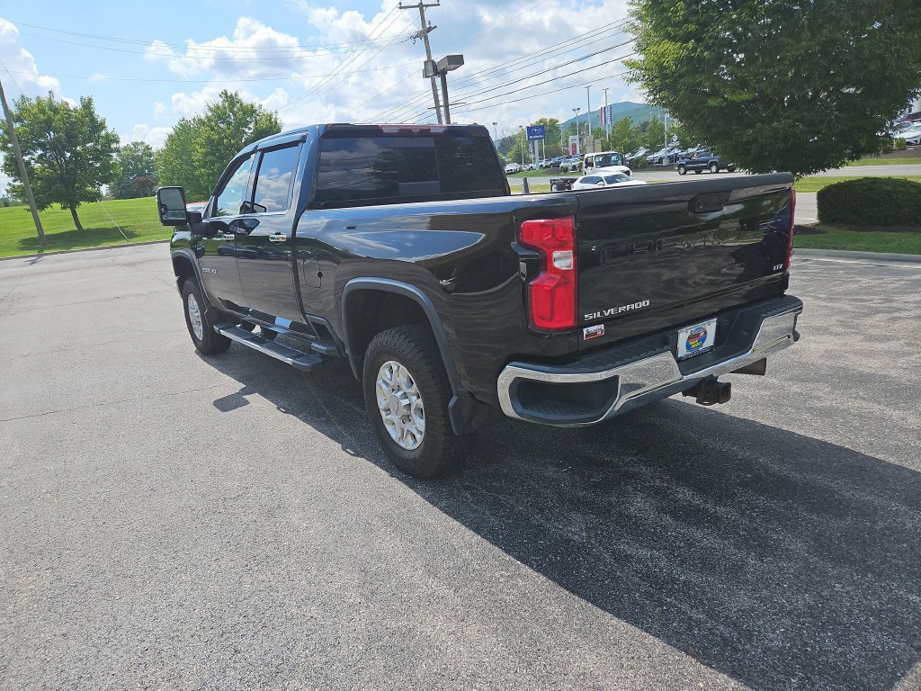 Used 2020 Chevrolet Silverado 2500 LTZ w/ LTZ Convenience Package AWD/4WD image 3