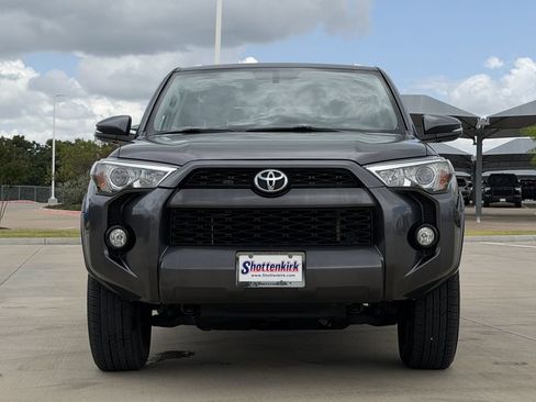 Used 2017 Toyota 4Runner SR5 Premium RWD image 10
