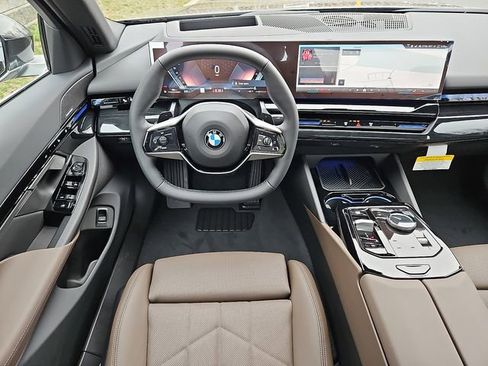 New 2026 BMW 530i xDrive w/ Premium Package AWD/4WD image 10