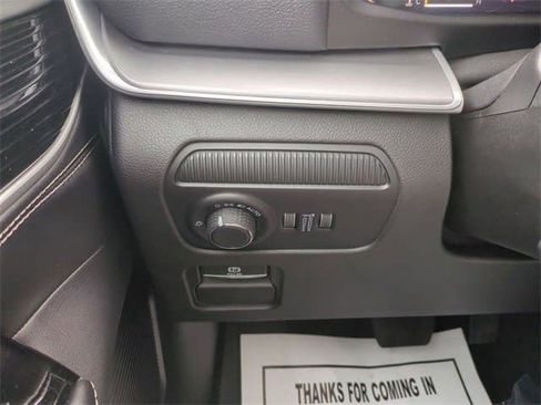 New 2026 Jeep Grand Wagoneer 4WD image 15