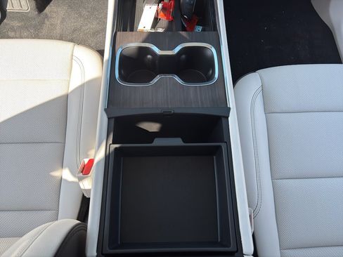 Used 2027 GMC Acadia Denali FWD image 31