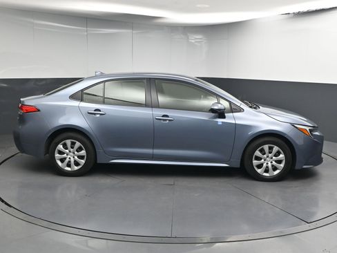 Certified 2023 Toyota Corolla LE image 9