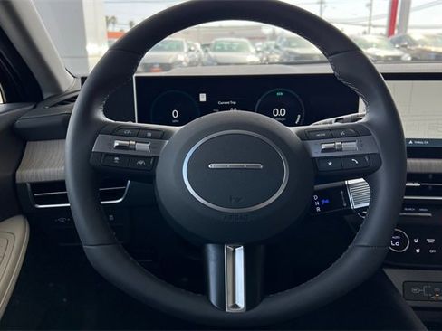 New 2025 Hyundai Sonata Limited image 23