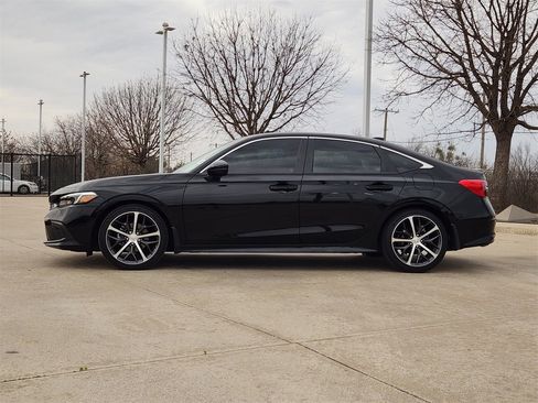 Certified 2024 Honda Civic Touring image 4