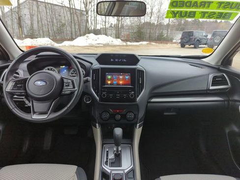 Used 2023 Subaru Forester Premium image 18