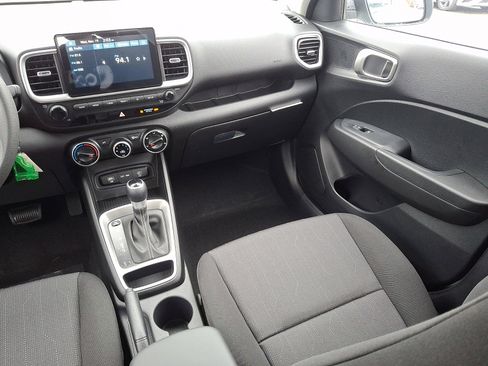 New 2026 Hyundai Venue SE image 11